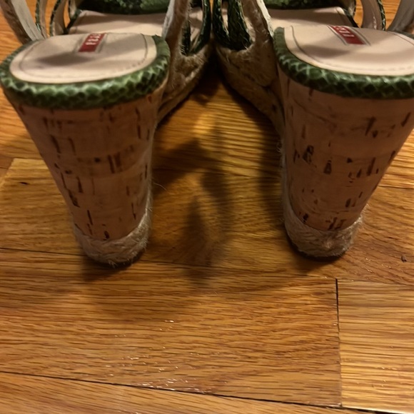 Prada green snake skin wedge - Picture 4 of 10